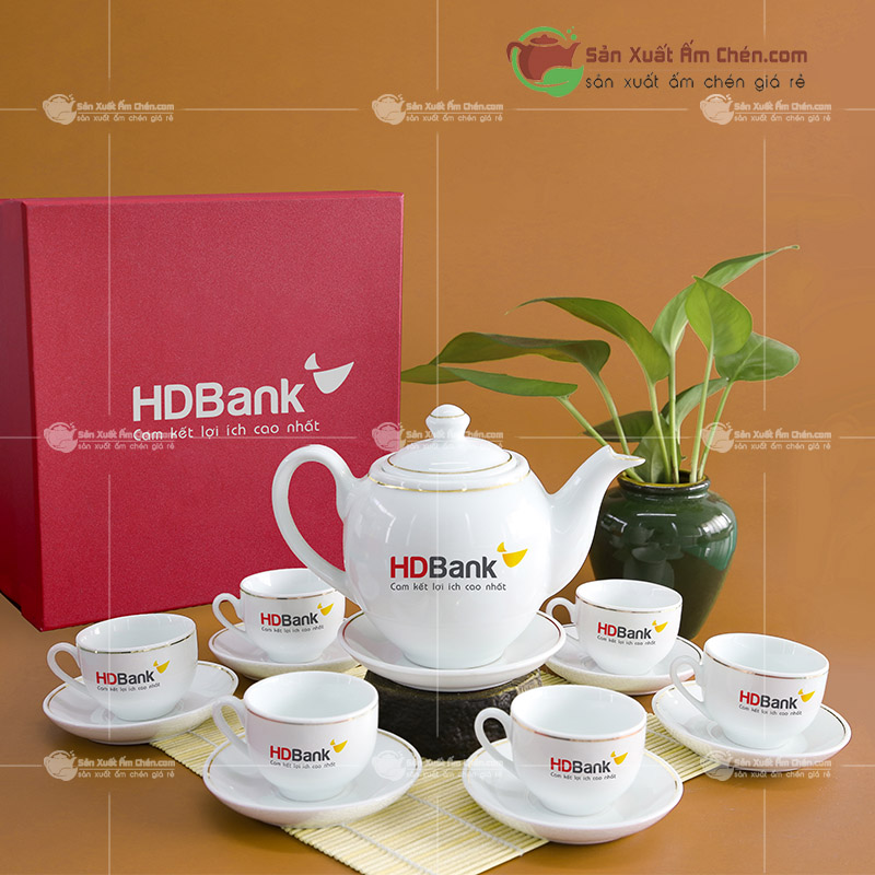 Bộ trà in logo HDBank - Ấm chén Bát Tràng in logo